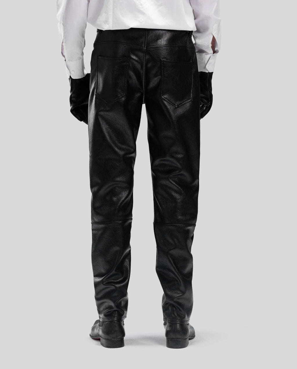 LEATHER PANTS
