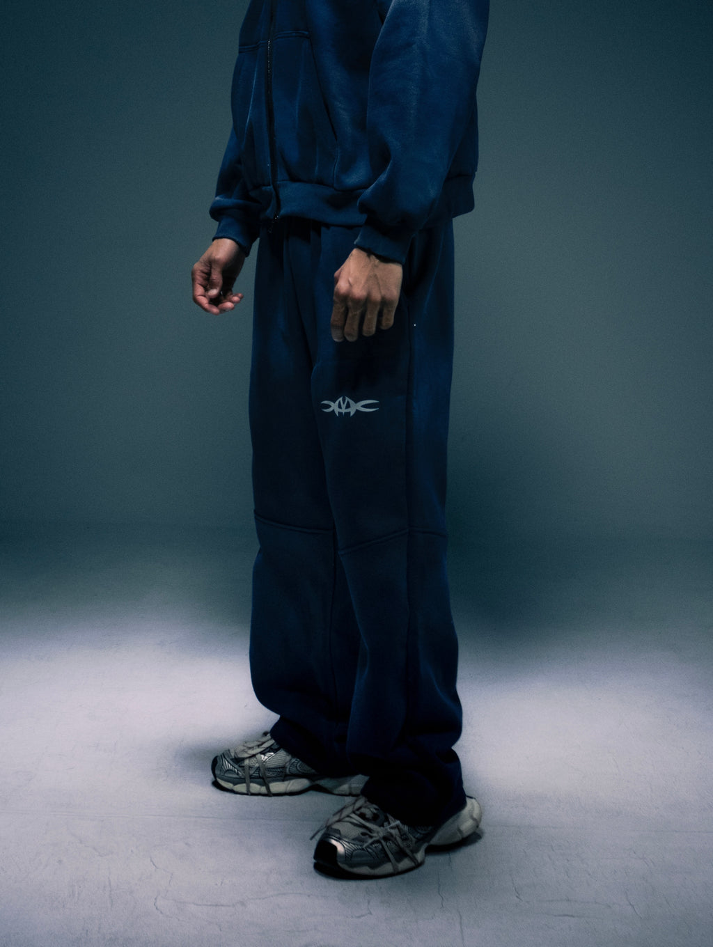 Washed wide-leg joggers