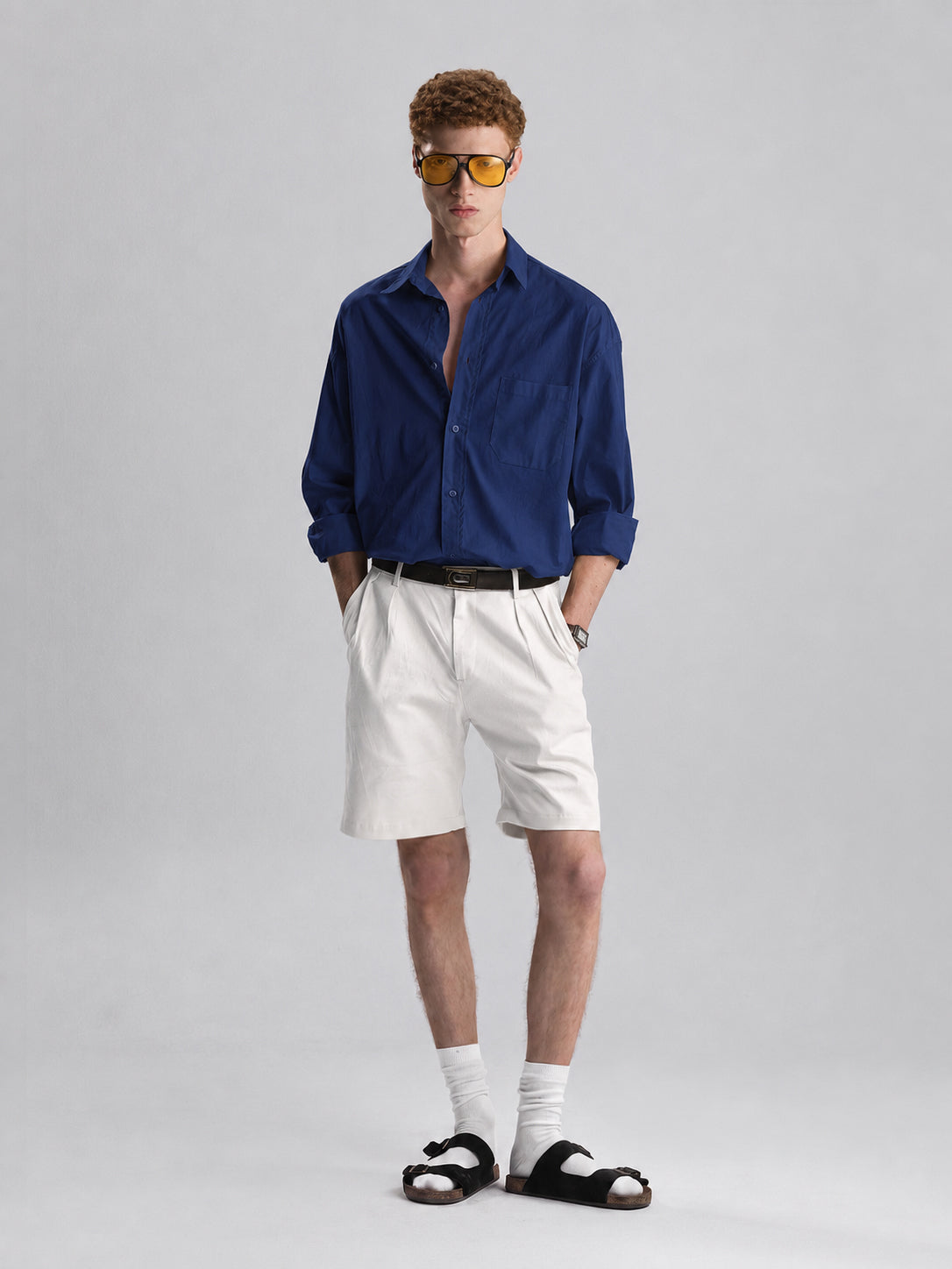 PLEATED REGULAR FIT GABARDINE SHORTS IN OFF WHITE
