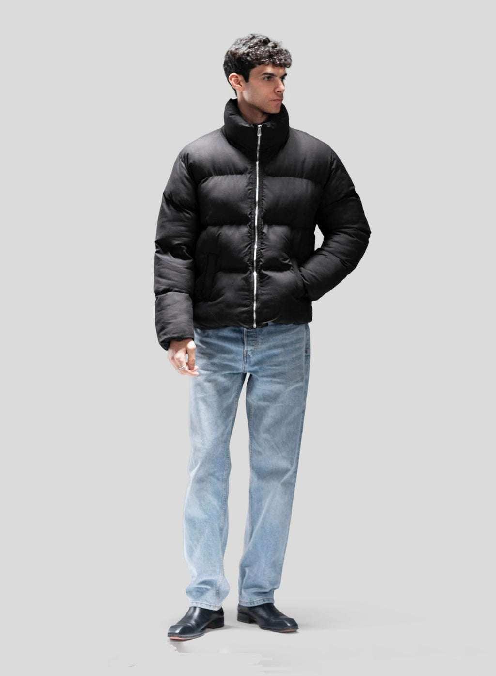 MEN PUFFER JACKET IN BLACK