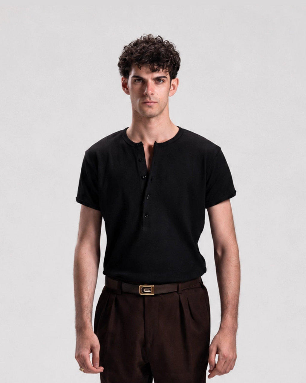 HENELY T-SHIRT IN BLACK