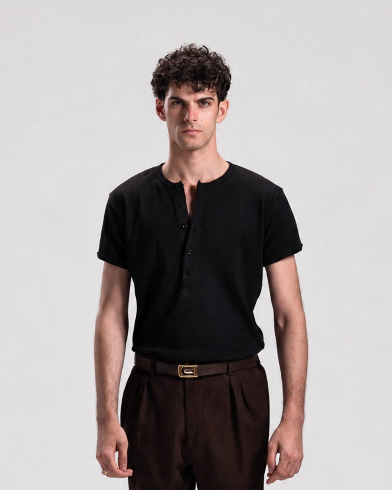 HENELY T-SHIRT IN BLACK
