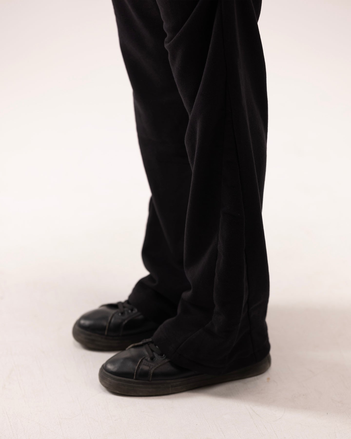 Flared pants in black