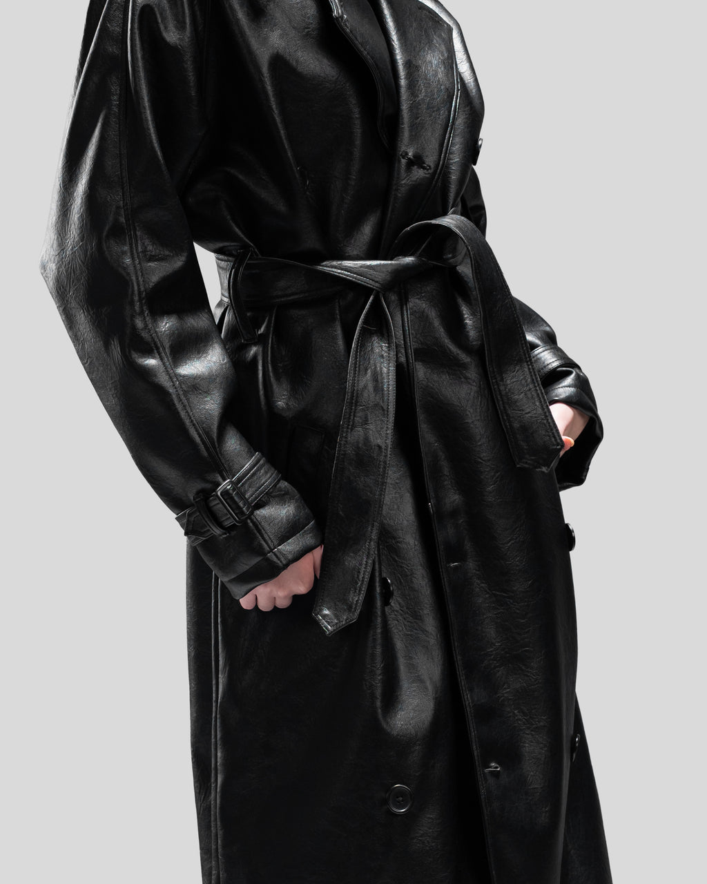 LEATHER LONG COAT IN PLUNGED