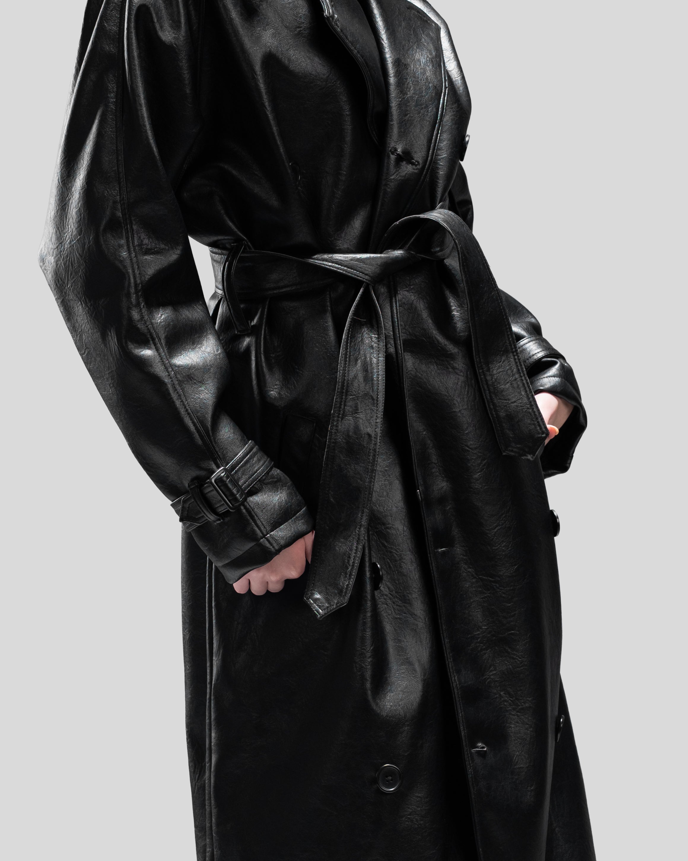 LEATHER LONG COAT IN PLUNGED