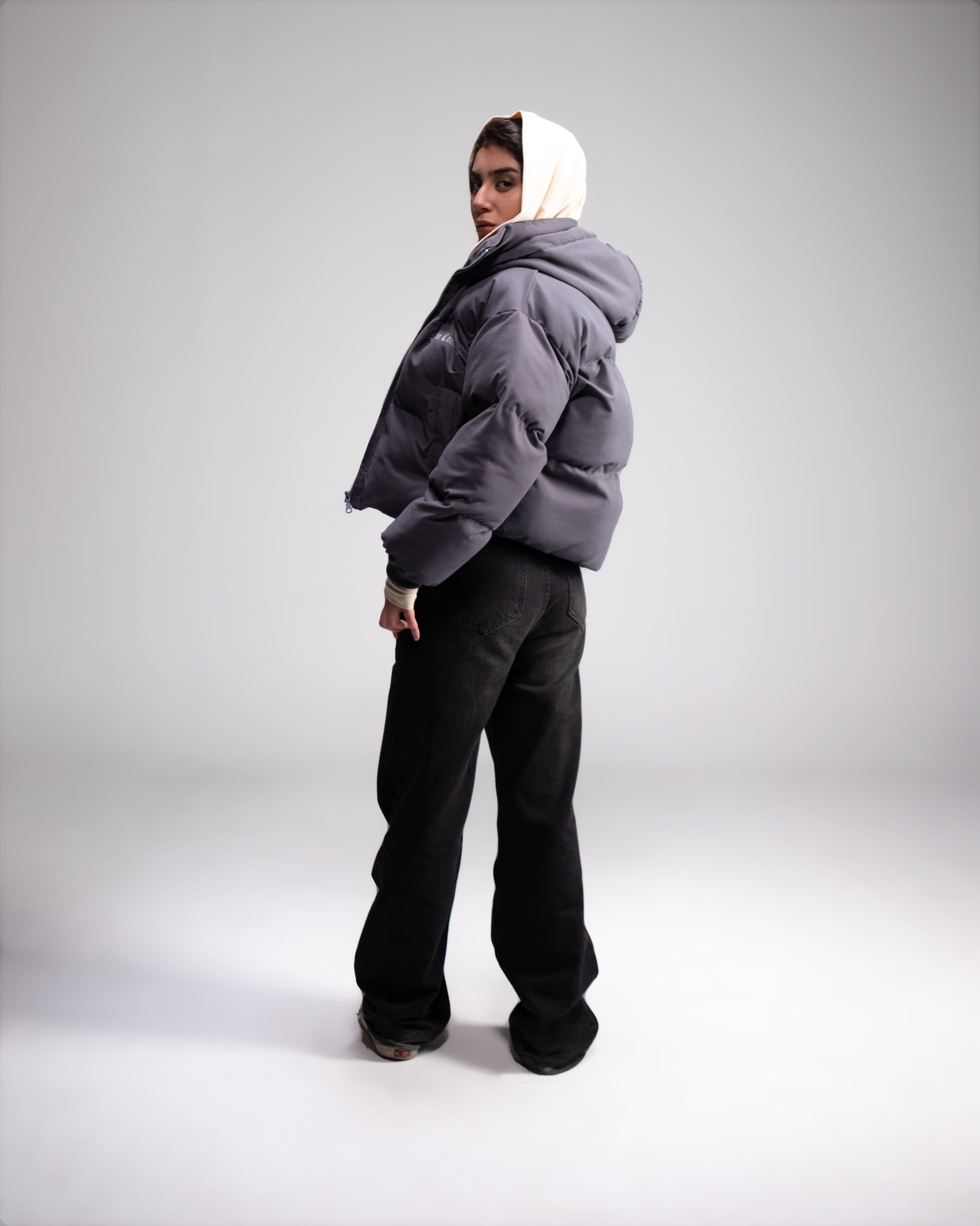 DOWN PUFFER JACKET IN GRAY