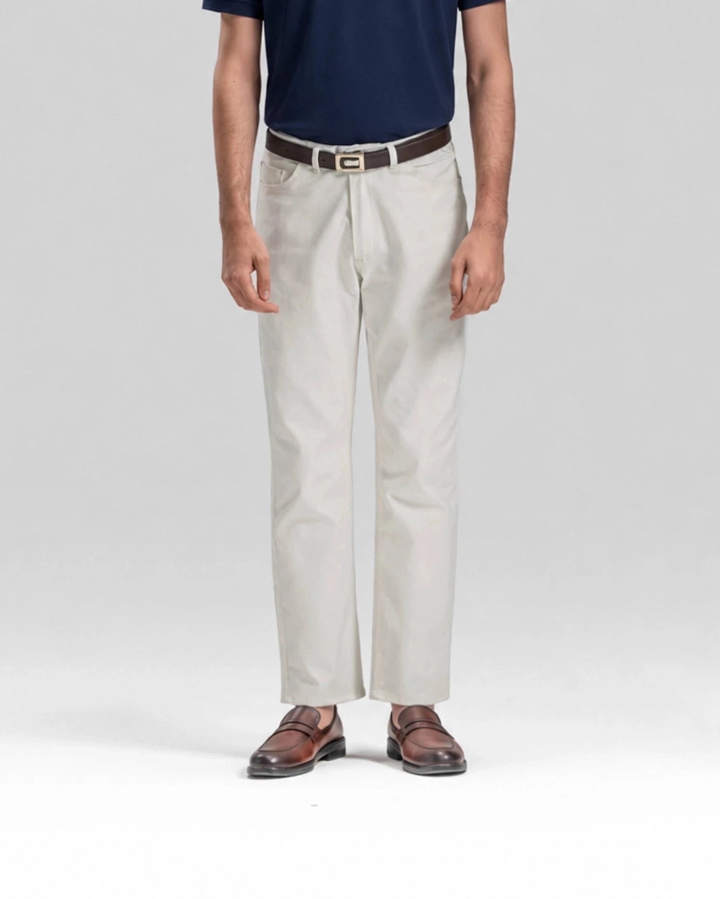 STRAIGHT FIT JEANS