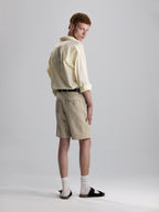 PLEATED REGULAR FIT GABARDINE SHORTS IN BEIGE