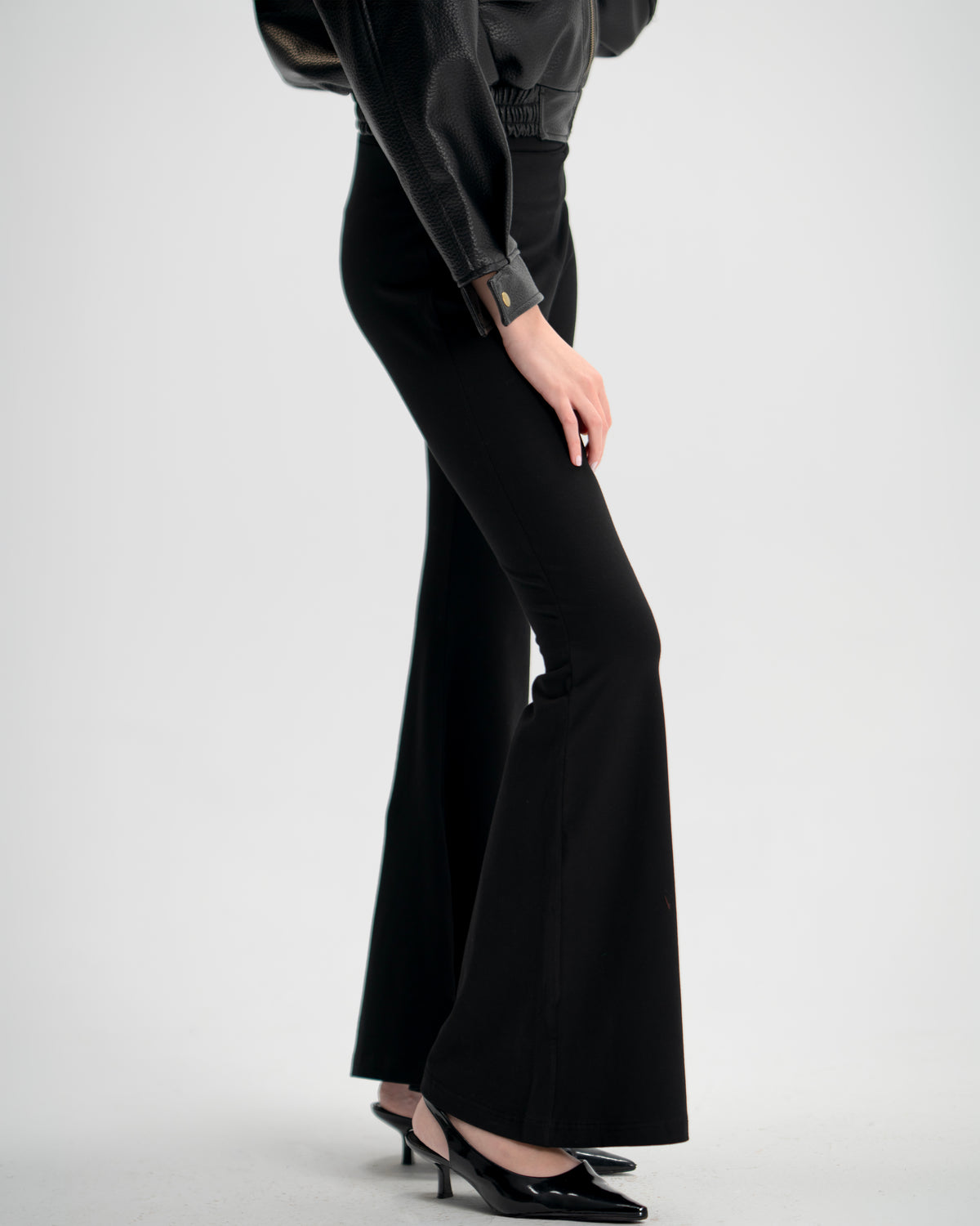 FLARED LEGGINGS PANTS IN BLACK