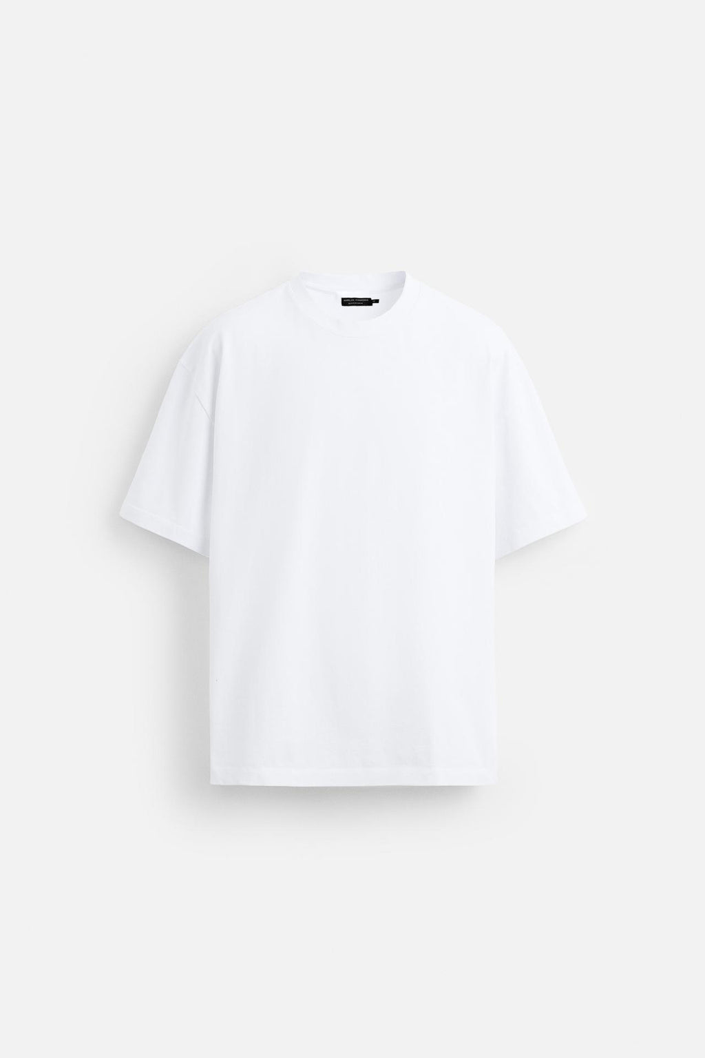 BASIC T-SHIRT IN WHITE