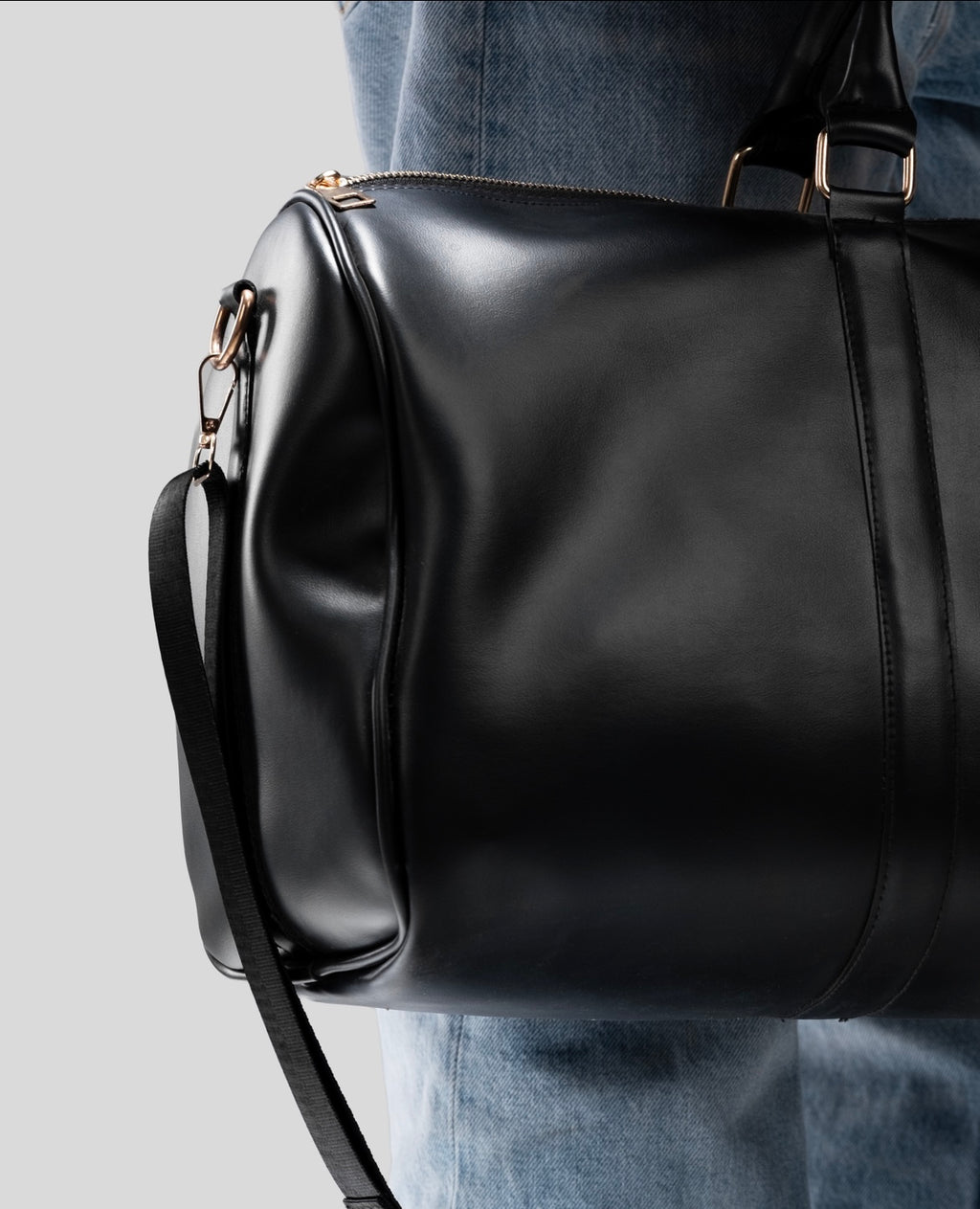 LARGE BAG IN BLACK