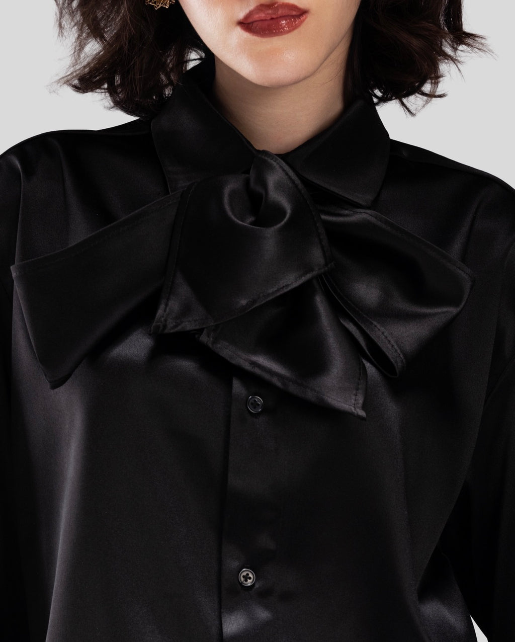 BLACK SHIRT WITH BOW