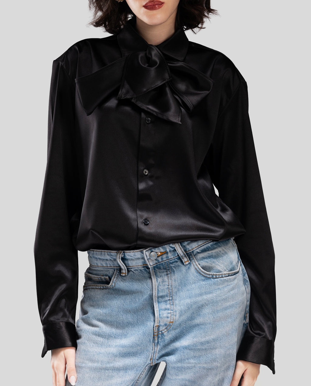 BLACK SHIRT WITH BOW