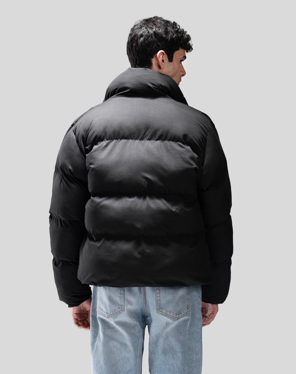 MEN PUFFER JACKET IN BLACK
