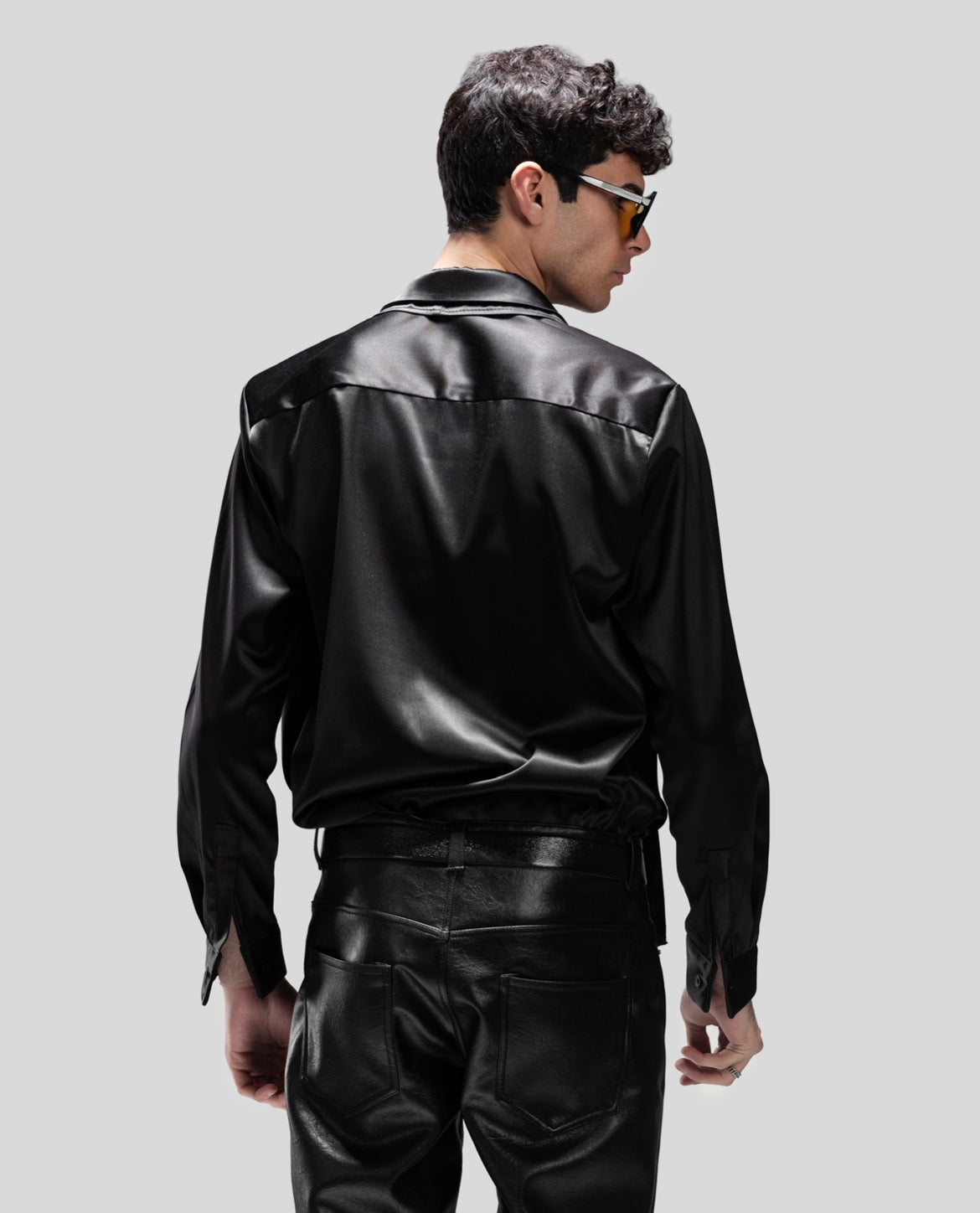 BLACK SHIRT WITH TIED DETAIL