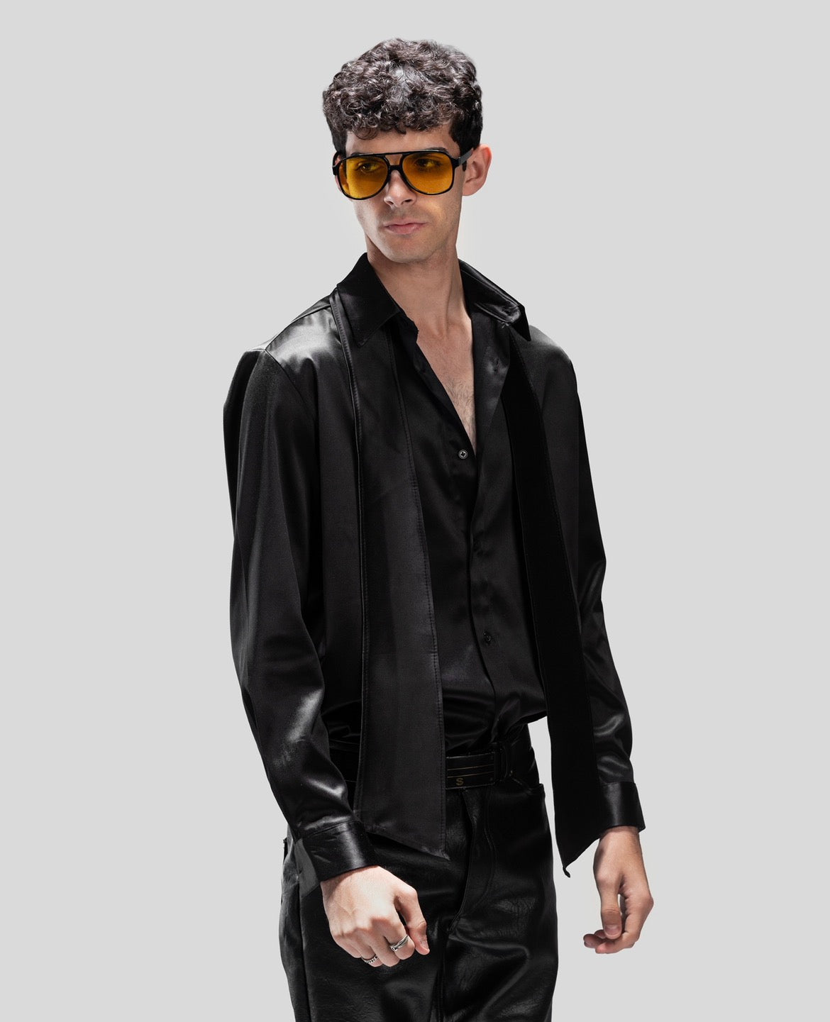 BLACK SHIRT WITH TIED DETAIL